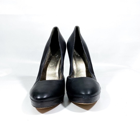 ♠️Gucci Platform Heels-Used-NO RETURNS ON SHOES SO PLEASE LOOK AT ALL PICTURES - Picture 3 of 8